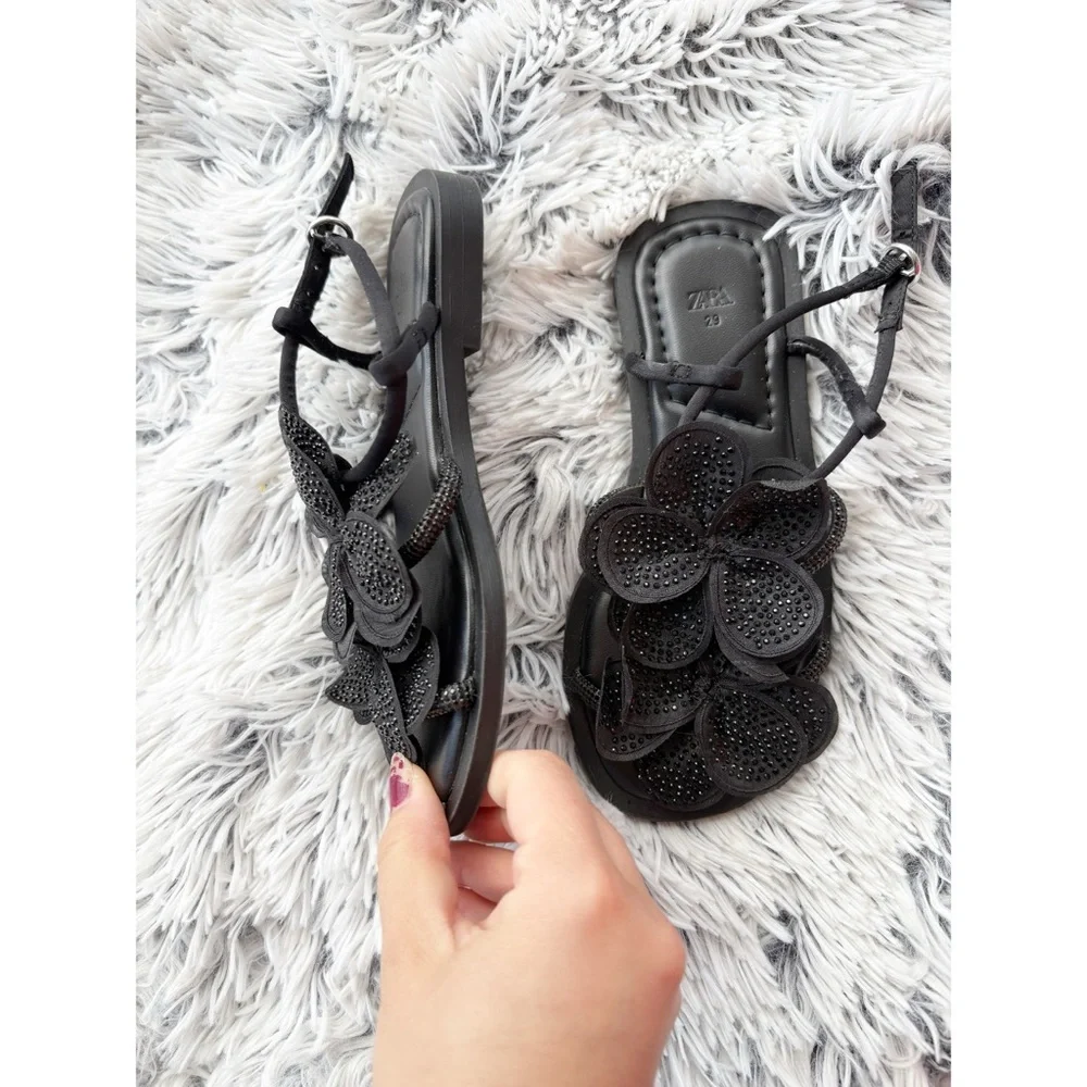 Zara‎ Girls Rhinestone Flower Sandals Black